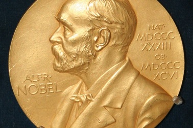 Bạn biết gì về giải thưởng hàn lâm danh giá bậc nhất thế giới- Giải Nobel?