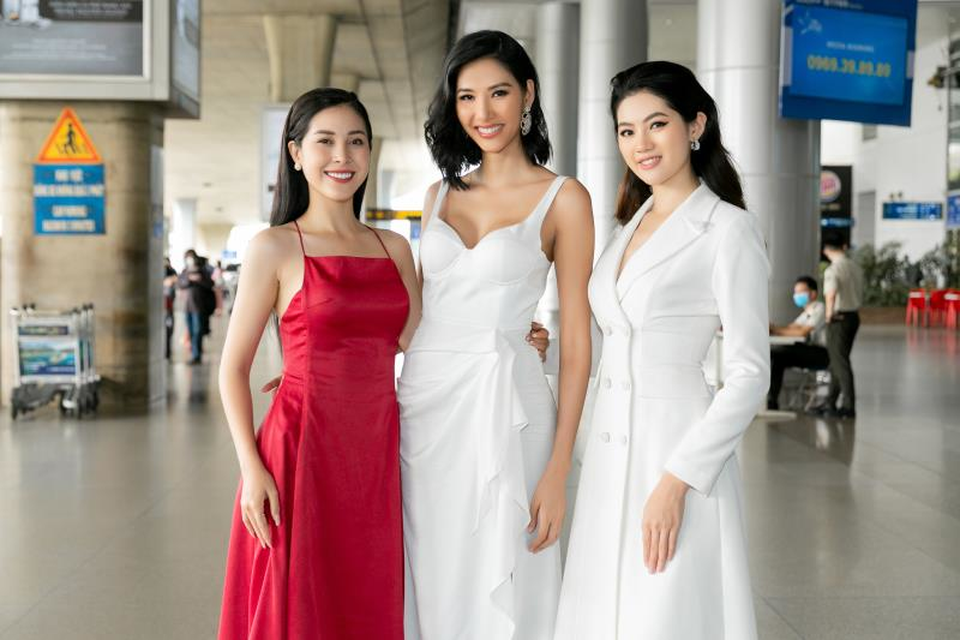 Vũ Hương Giang tặng khẩu trang cho Hoa hậu Siêu quốc gia - 6 Vũ Hương Giang tặng khẩu trang cho Hoa hậu Siêu quốc gia - 6