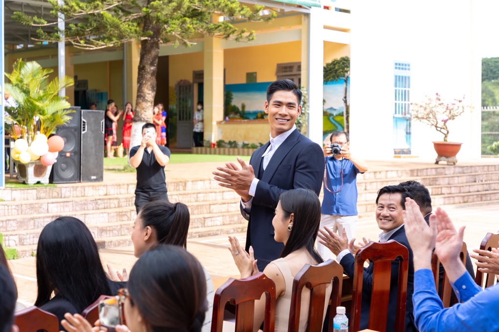 Dàn Hoa hậu, Á hậu quốc tế đổ bộ Lâm Đồng làm thiện nguyện - 4 Dàn Hoa hậu, Á hậu quốc tế đổ bộ Lâm Đồng làm thiện nguyện - 4