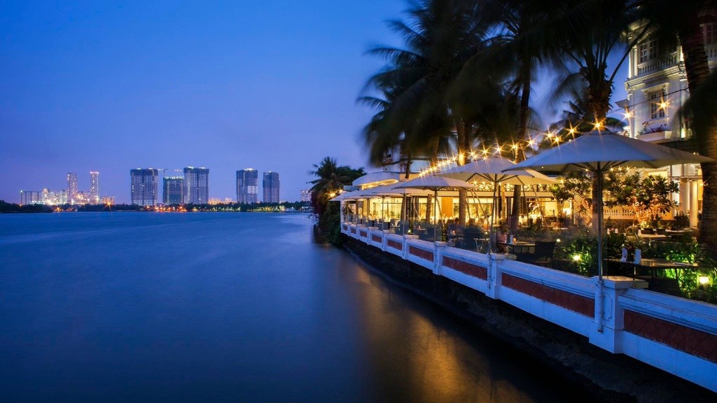 Top 5 Saigon riverside restaurants attract customers thanks to beautiful scenery and delicious food - 9 Top 5 nhà hàng ven sông Sài Gòn hút khách nhờ cảnh đẹp, món ngon - 9