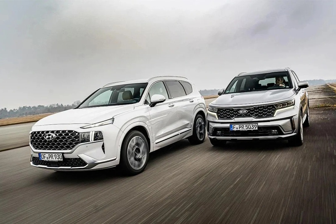 Bán kém Kia Sorento, Santa Fe mới sẽ được trình làng sớm hơn dự kiến - 2 Bán kém Kia Sorento, Santa Fe mới sẽ được trình làng sớm hơn dự kiến - 2
