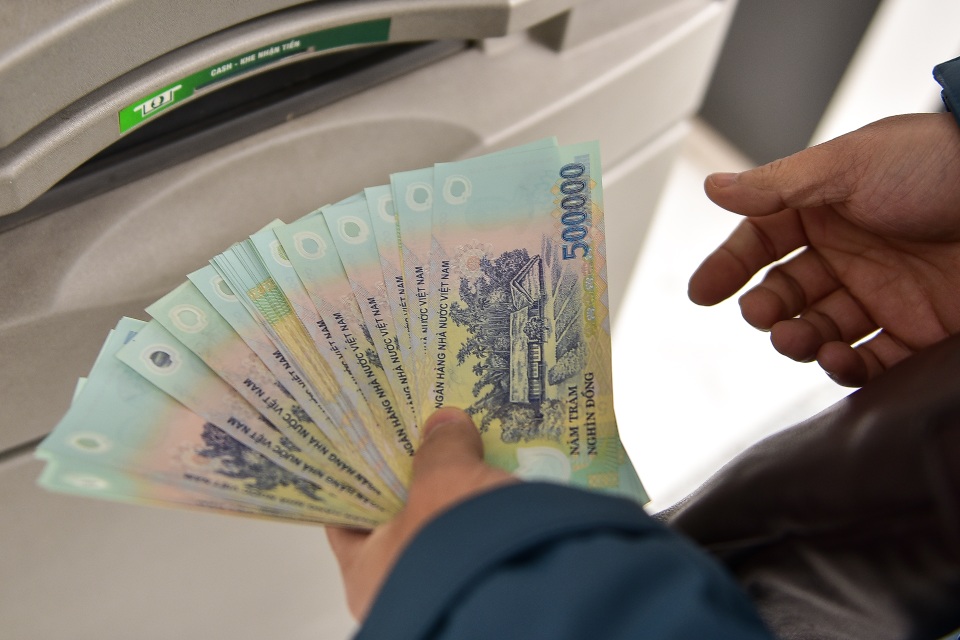 Hà Nội: Cây ATM thiếu nước rửa tay, người dân lo ngại lây lan dịch - 8 Hà Nội: Cây ATM thiếu nước rửa tay, người dân lo ngại lây lan dịch - 8