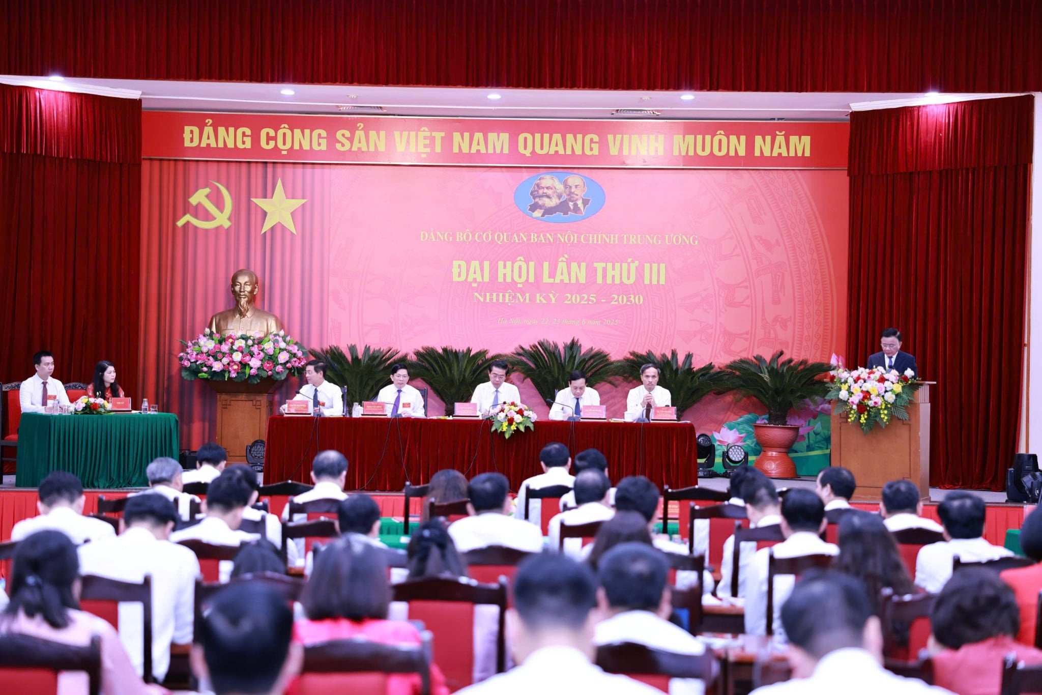 “Không để xảy ra tình trạng cán bộ vừa bổ nhiệm lại bị kỷ luật” - 2