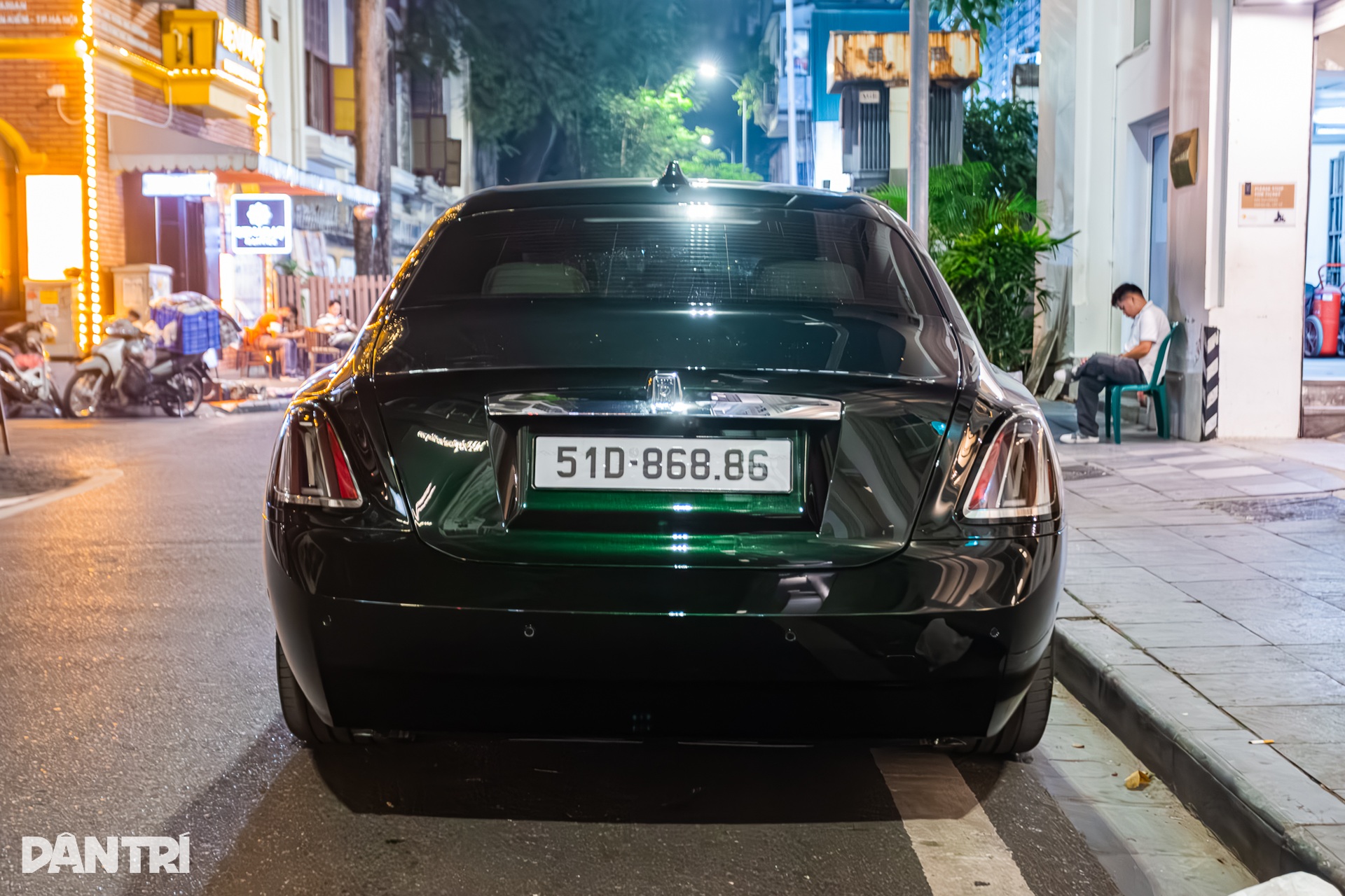 Rolls-Royce Ghost Series II đầu tiên Việt Nam, màu sơn đắt hơn 1 chiếc VF 3 - 7 Rolls-Royce Ghost Series II đầu tiên Việt Nam, màu sơn đắt hơn 1 chiếc VF 3 - 7