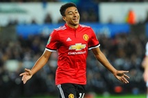 Swansea 0-2 MU: Cú đúp của Lingard