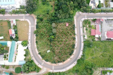 Đắk Nông chi 8 tỷ đồng nắn thẳng đường chữ U "kỳ lạ"