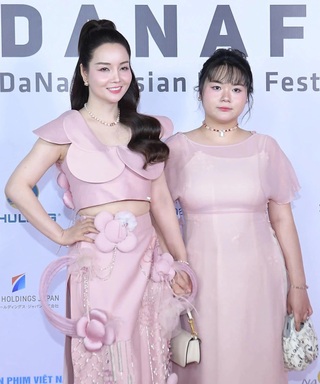 Lan Hương "Em bé Hà Nội" và dàn nghệ sĩ gạo cội hội tụ ở thảm đỏ DANAFF III - 8