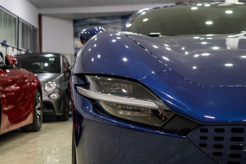 Soi chi tiết Ferrari Roma: Siêu xe 20 tỷ độc nhất châu Á vừa về Việt Nam - 4 Soi chi tiết Ferrari Roma: Siêu xe 20 tỷ độc nhất châu Á vừa về Việt Nam - 4