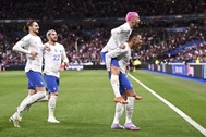 Mbappe và Griezmann ghi bàn, Pháp thắng đậm Hà Lan 4-0