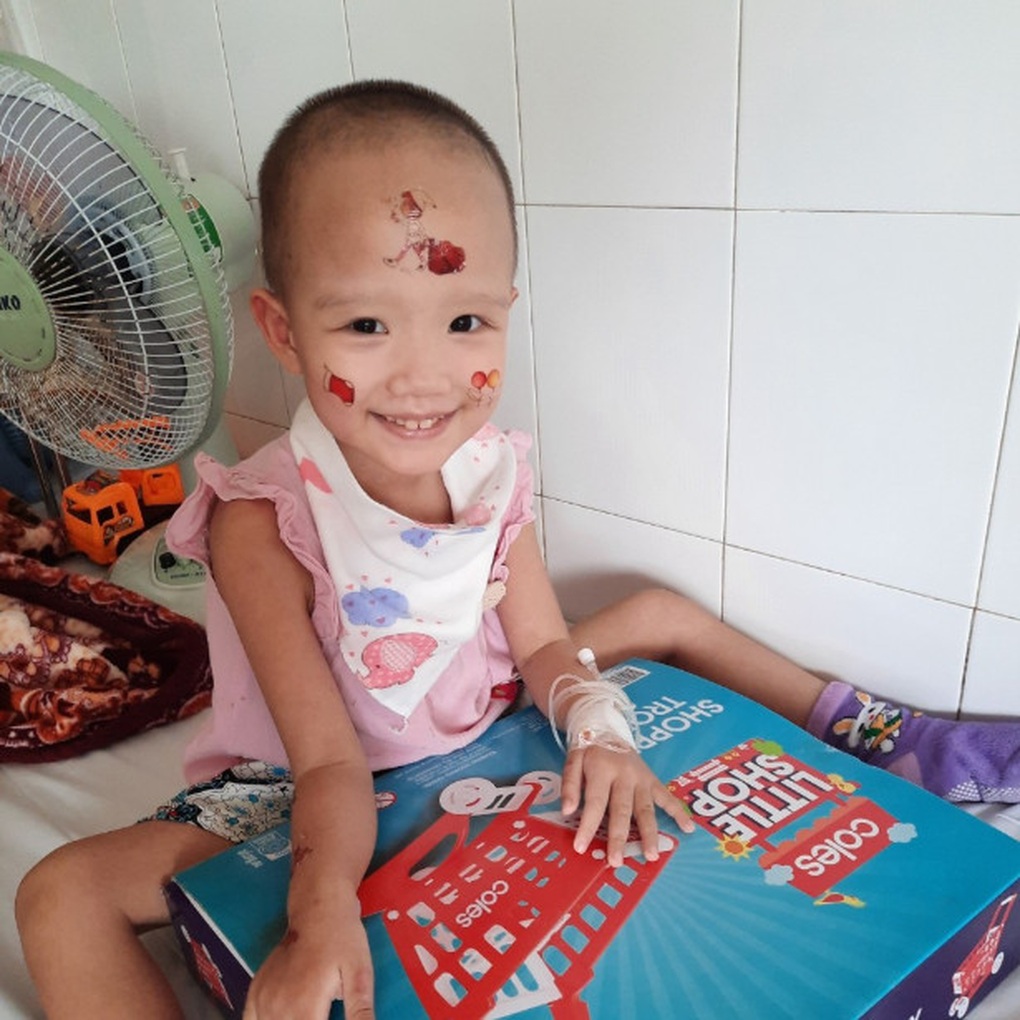 Mẹ tin ngày mai nắng sẽ về - 1 Mẹ tin ngày mai nắng sẽ về - 1