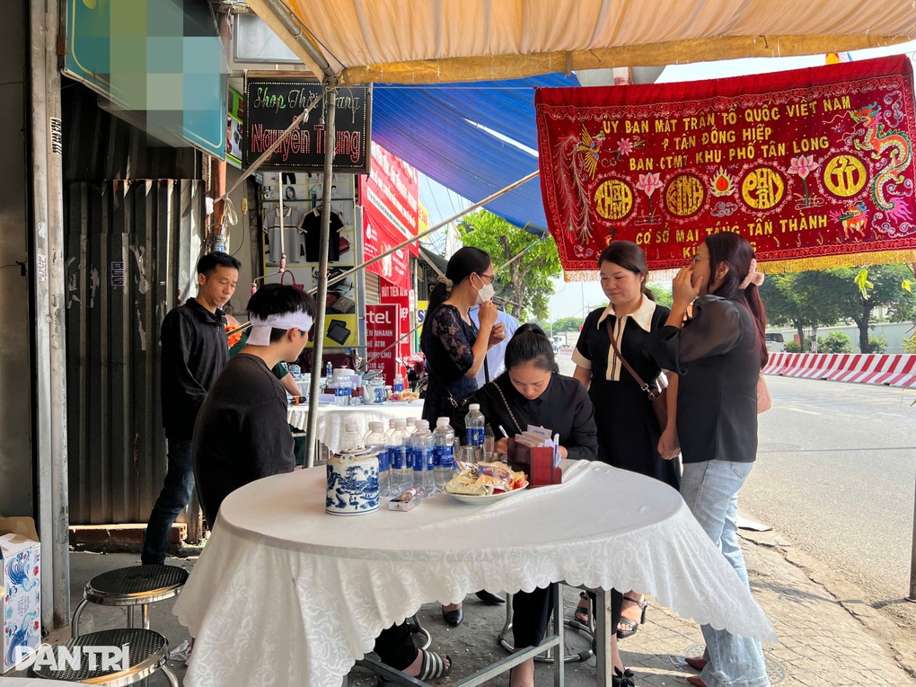 Đi lo hồ sơ bệnh cho chồng ung thư, vợ bị tai nạn tử vong ở Bình Dương - 1 Đi lo hồ sơ bệnh cho chồng ung thư, vợ bị tai nạn tử vong ở Bình Dương - 1