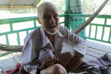 Nghe cụ già ăn xin kể lại đêm bị cướp 25 lượng vàng