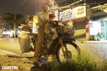 Thất nghiệp do dịch Covid-19: Cả gia đình đi nhặt ve chai xuyên đêm