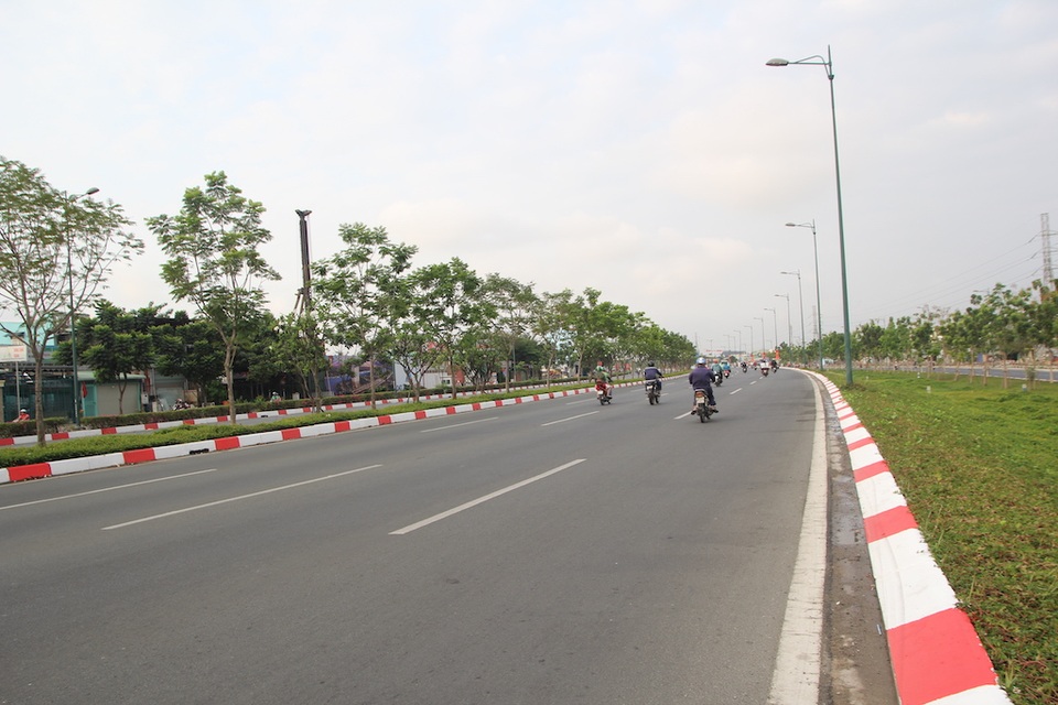 Phố Sài Gòn thênh thang ngày làm việc đầu năm - 1 Phố Sài Gòn thênh thang ngày làm việc đầu năm - 1