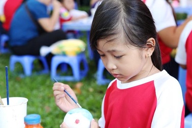 Học trò nghèo vui Tết Thiếu nhi