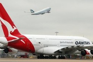 Qantas bay trở lại sau 2 ngày “đắp chiếu” 