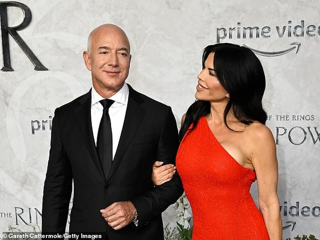 Dạy khôn hôn thê tỷ phú Jeff Bezos, cô gái làm vợ triệu phú bị chỉ trích - 5