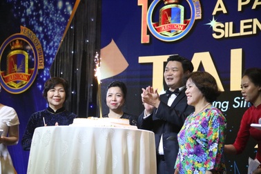 Ngôi trường vinh danh bác bảo vệ trong lễ kỷ niệm 10 năm ngày thành lập