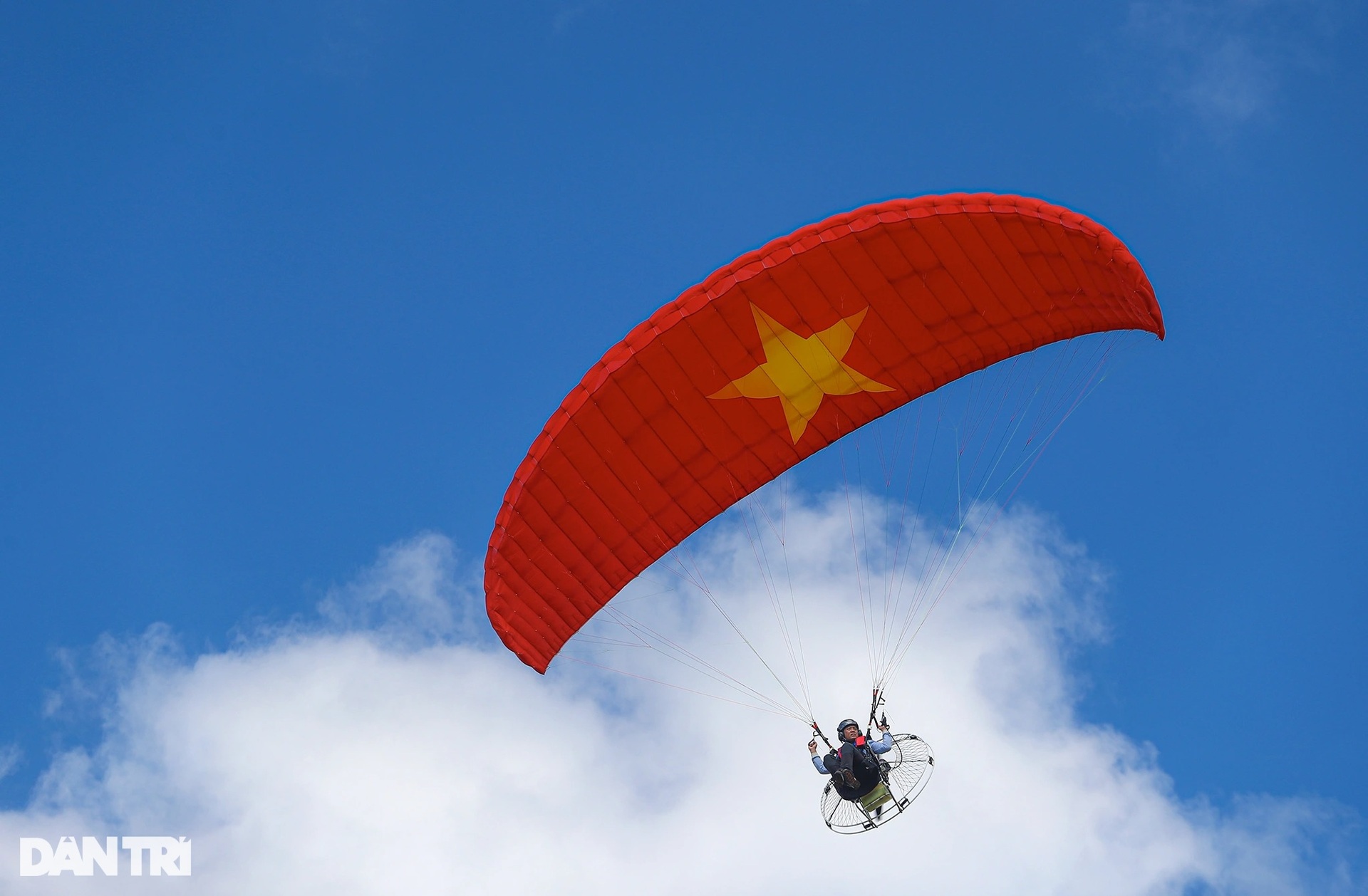 Hơn 500 VĐV tranh tài tại giải đua thuyền truyền thống TPHCM - 18 Hơn 500 VĐV tranh tài tại giải đua thuyền truyền thống TPHCM - 18