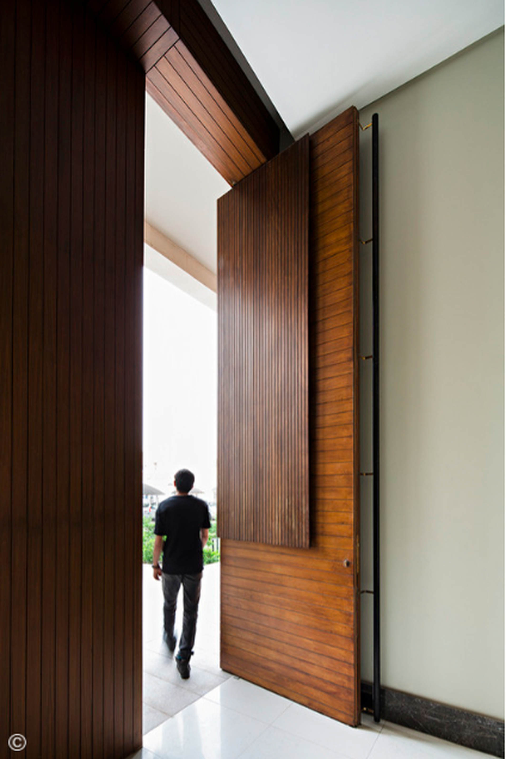 Chọn cửa ra vào sao cho phù hợp? - 27 Chọn cửa ra vào sao cho phù hợp? - 27