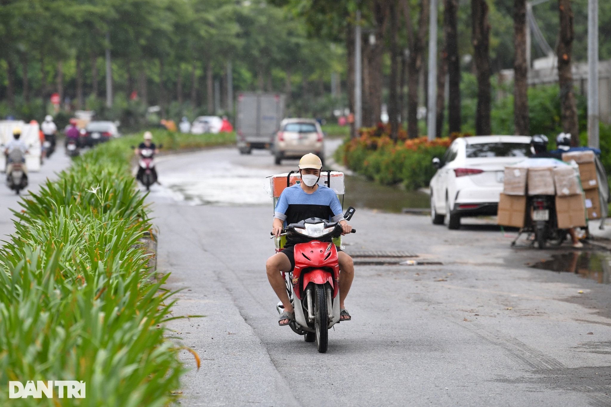 Đại lộ nghìn tỷ ở Hà Nội biến thành bến xe tải - 8