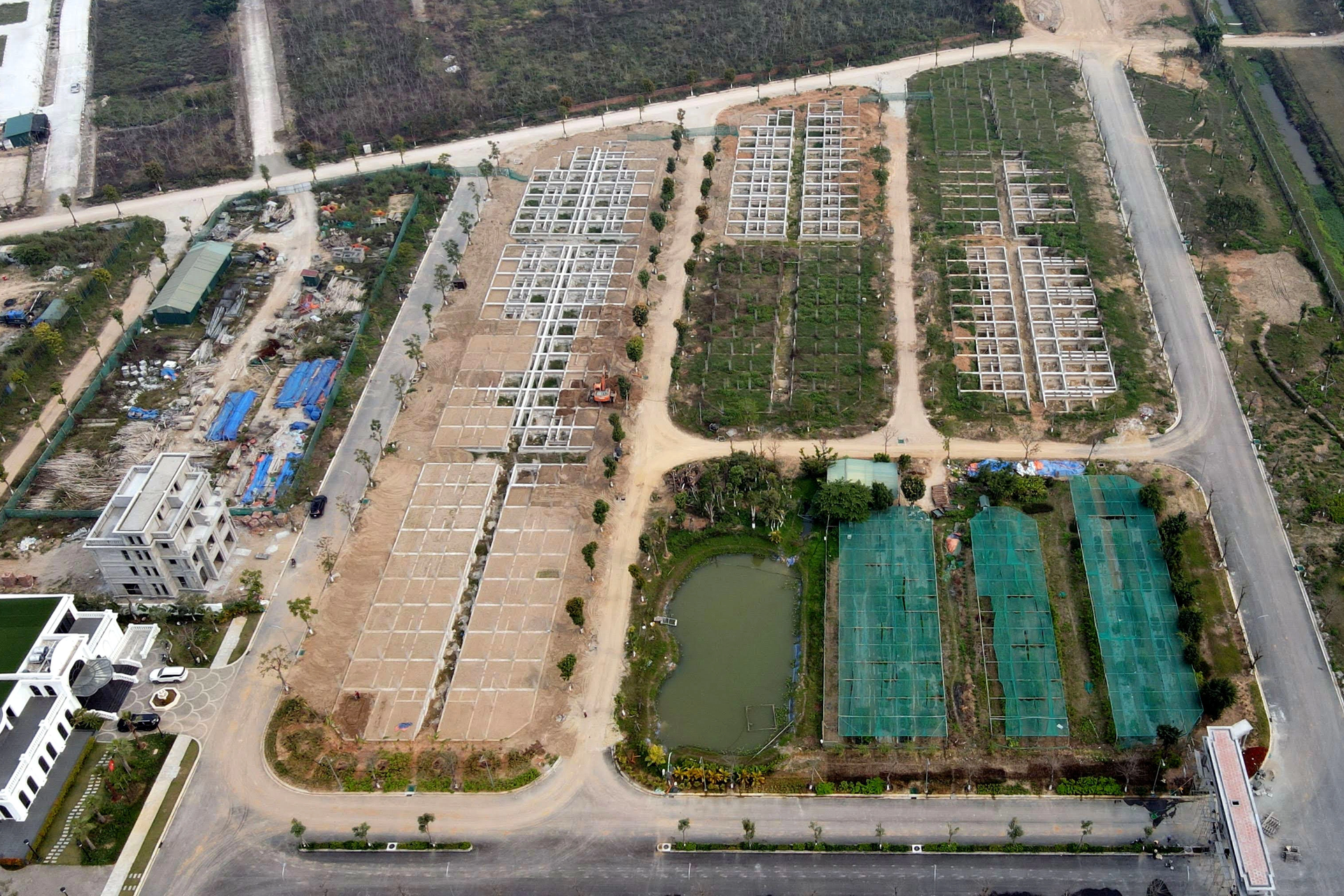 Sau 15 năm được tạm giao đất, dự án khu đô thị CEO Mê Linh giờ thế nào? - 12 Sau 15 năm được tạm giao đất, dự án khu đô thị CEO Mê Linh giờ thế nào? - 12