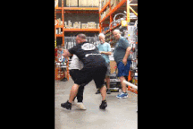 TikToker nhận bài học thích đáng vì làm "trò nhảm" để quay video câu view