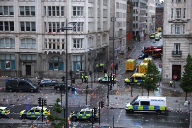 Lao xe vào đám đông ăn mừng chiến thắng của Liverpool, 27 người bị thương