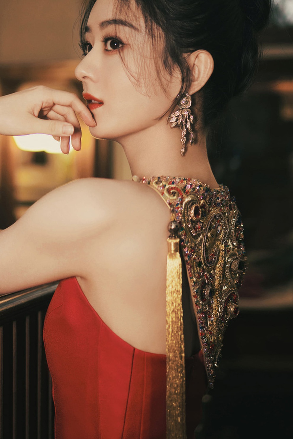 Bỏ rơi Vương Nhất Bác và nước cờ mới của Triệu Lệ Dĩnh - 1 Bỏ rơi Vương Nhất Bác và nước cờ mới của Triệu Lệ Dĩnh - 1