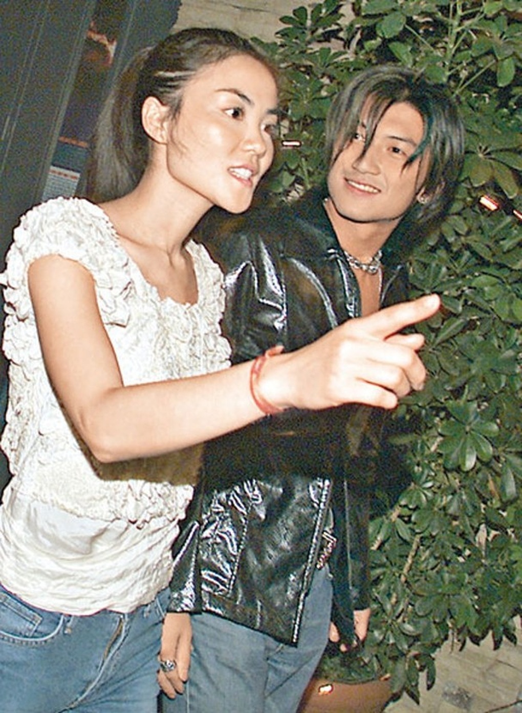 Após 10 anos juntos sem casamento, Nicholas Tse terminou com sua veterana Faye Wong? - 1 Sau 10 năm bên nhau không cưới, Tạ Đình Phong chia tay đàn chị Vương Phi? - 1