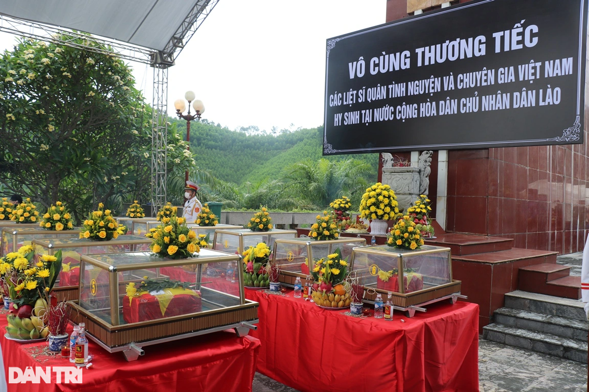 Xúc động ngày đón các anh trở về với đất mẹ - 1