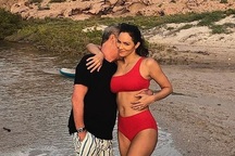 Sao chia sẻ hình ảnh ngọt ngào mừng lễ tình nhân