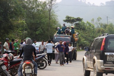 Dân chặn xe rác vì không chịu được mùi hôi thối