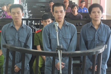 Quan hệ bất chính với vợ người khác, bị đâm chết