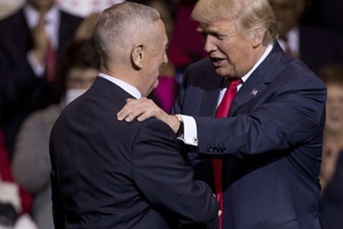 Trump công bố chính sách quân sự không can thiệp lật đổ