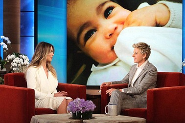 Cô Kim hạnh phúc khoe ảnh con gái 