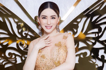 Tỷ phú chuyển giới của Hoa hậu Hoàn vũ bị chỉ trích bạc tình