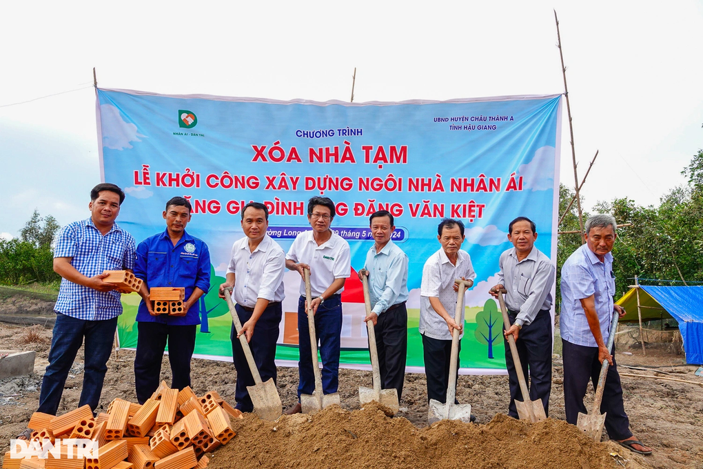 Nghe tin sắp có nhà mới, tôi mừng lắm, tâm trạng lâng lâng không ngủ được - 2 Nghe tin sắp có nhà mới, tôi mừng lắm, tâm trạng lâng lâng không ngủ được - 2