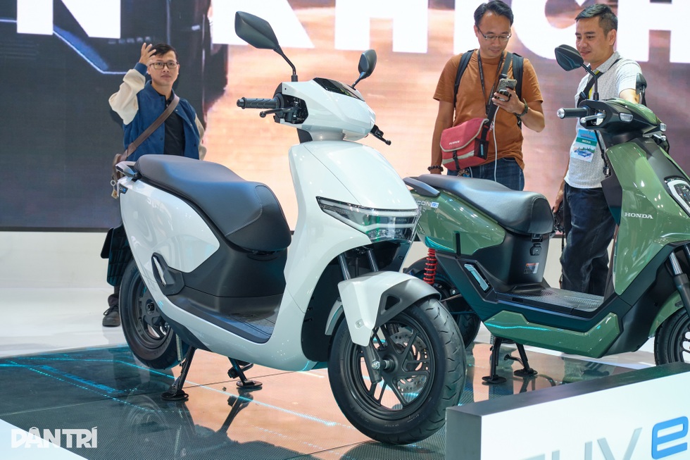 Honda CUV e: - Thuê xe máy điện mỗi tháng 1,5 triệu đồng là đắt hay rẻ?