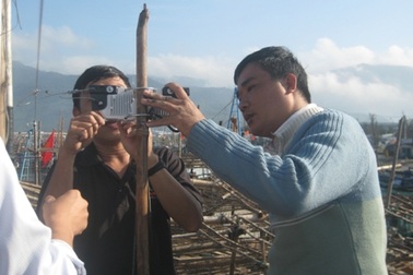 Lắp hệ thống định vị toàn cầu cho ngư dân ra khơi an toàn