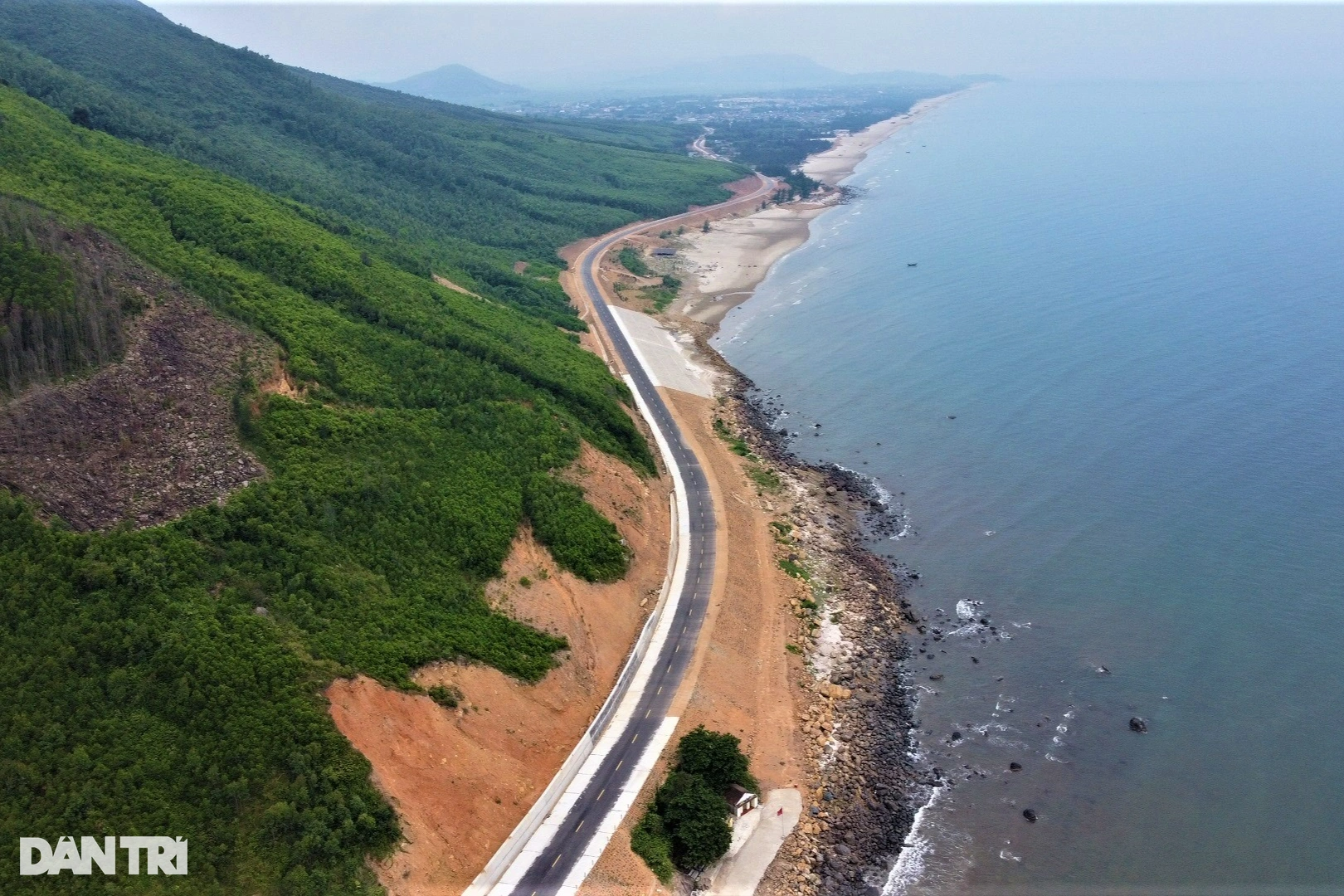 Toàn cảnh đường ven biển 2.000 tỷ đồng được đề xuất chuyển thành quốc lộ - 11