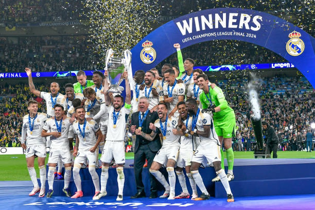 UEFA Champions League sẽ sử dụng máy tính bốc thăm vòng bảng - 1