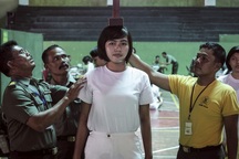 Quân đội Indonesia gây tranh cãi với bài kiểm tra trinh tiết