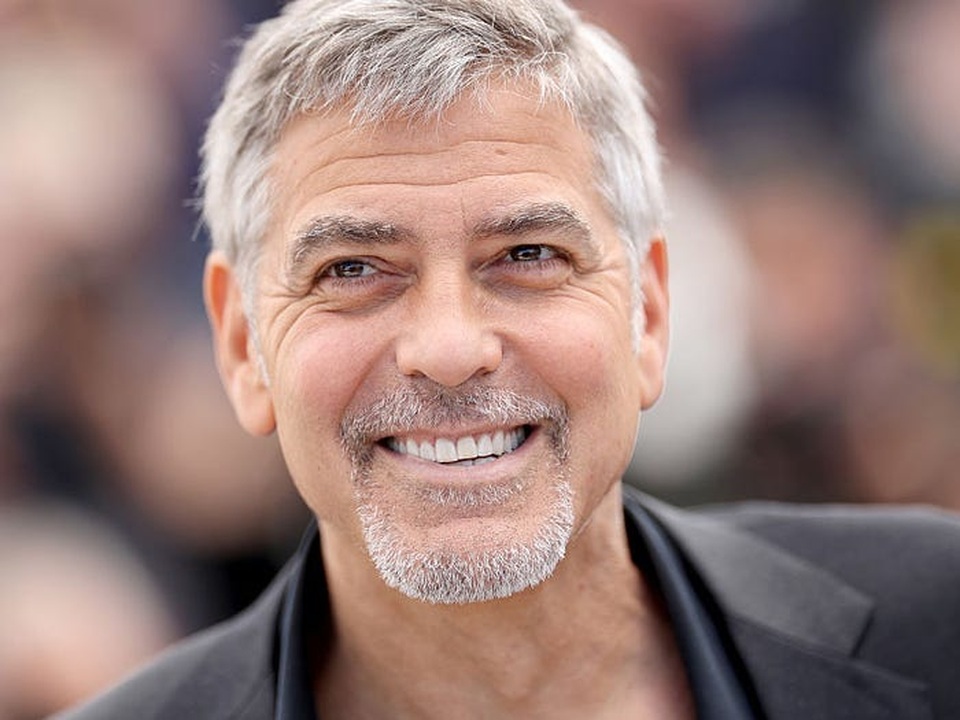 14 người bạn được George Clooney tặng 1 triệu USD/người gồm những ai? - 1 14 người bạn được George Clooney tặng 1 triệu USD/người gồm những ai? - 1