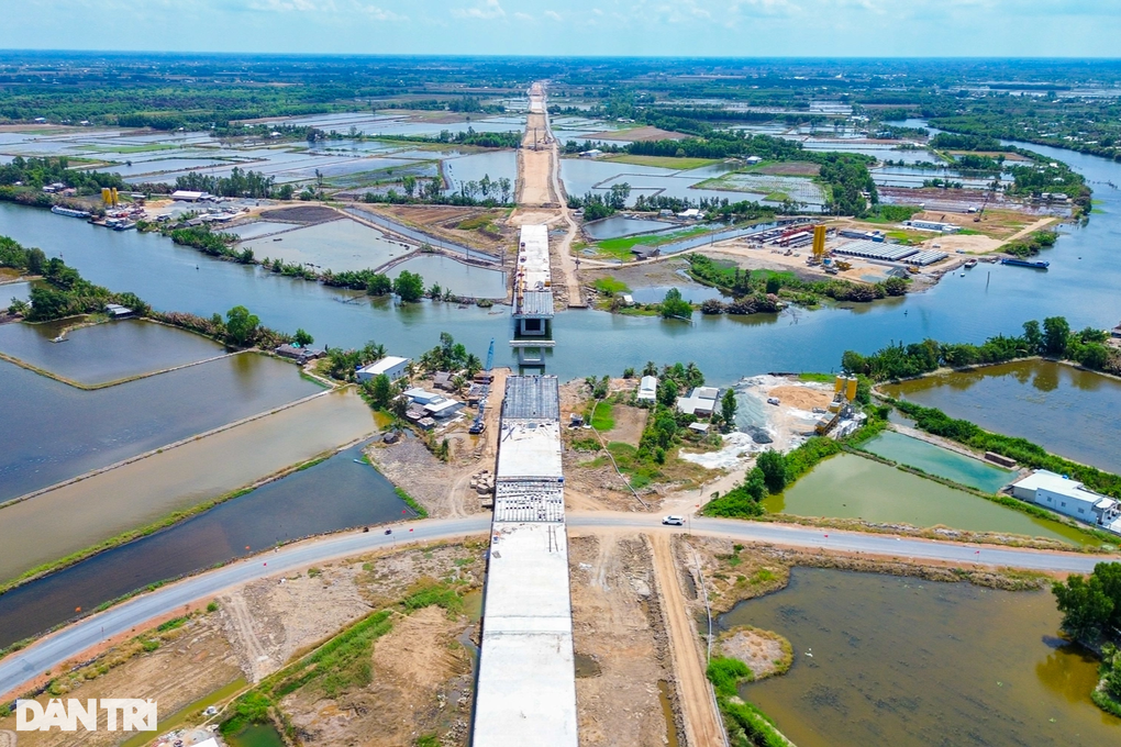 Vĩnh Long phê duyệt trữ lượng 9 mỏ cát phục vụ loạt công trình trọng điểm - 1