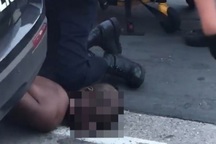 Mỹ: Chấn động vụ người da màu chết sau khi bị cảnh sát chẹt đầu gối lên cổ