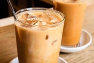 Pha chế trà sữa cà phê thơm ngon, độc đáo