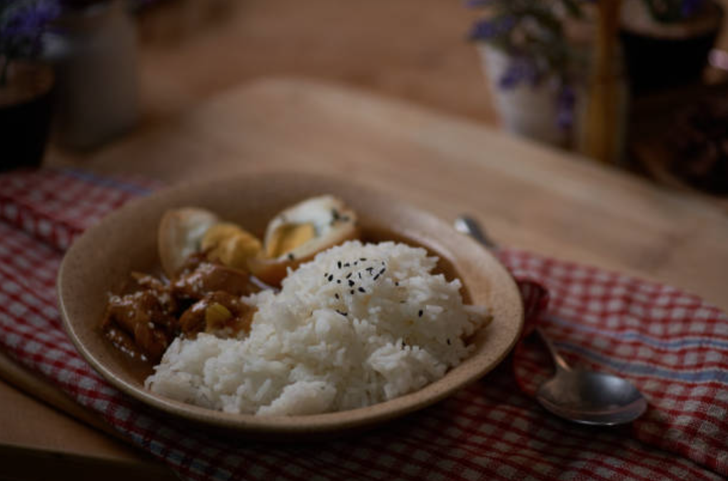 Bùng nổ tranh cãi quanh mâm cơm ở cữ cho con dâu do mẹ chồng chuẩn bị - 1 Bùng nổ tranh cãi quanh mâm cơm ở cữ cho con dâu do mẹ chồng chuẩn bị - 1
