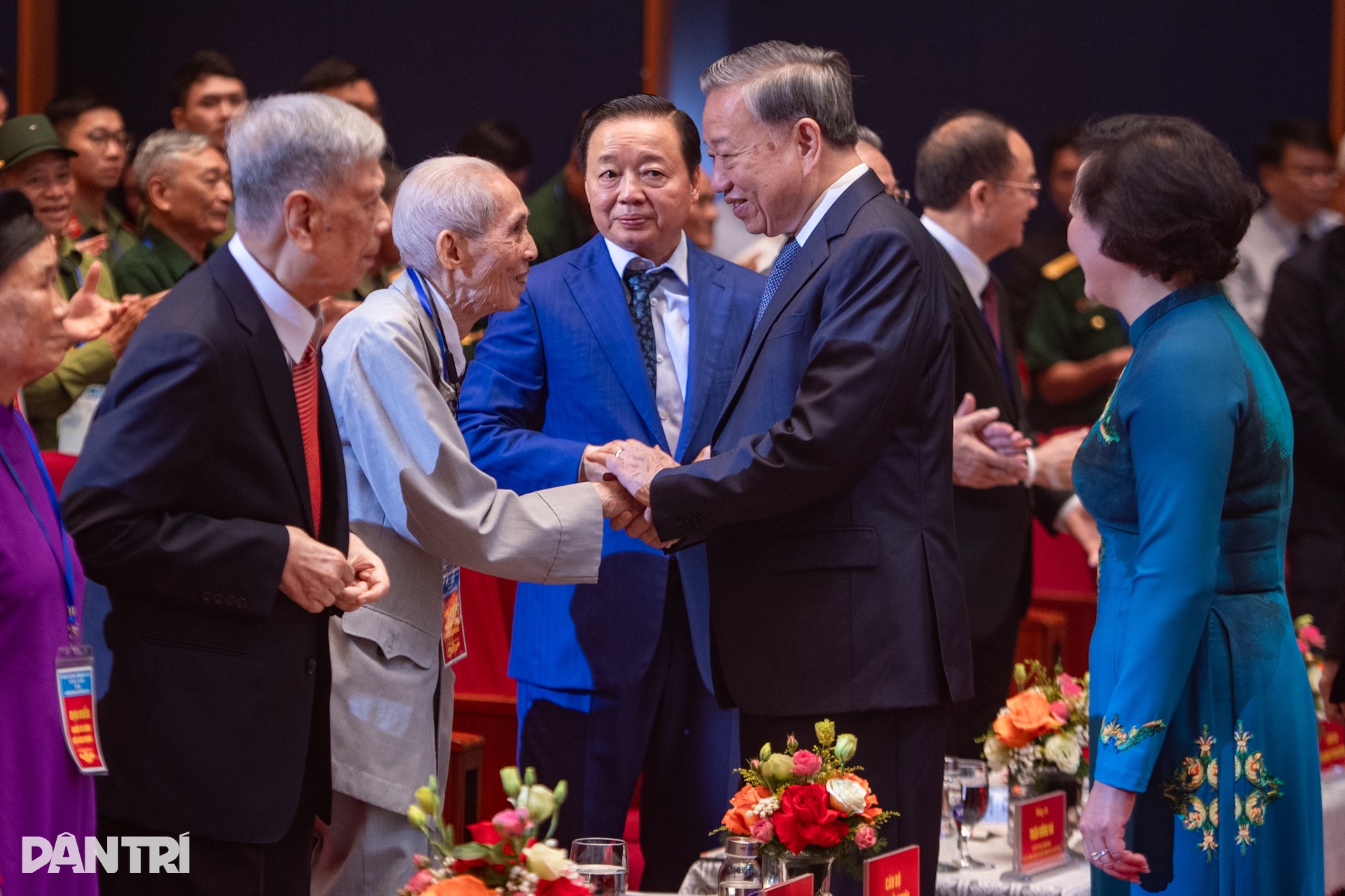 Cuộc gặp mặt đặc biệt tri ân người có công, nhân chứng lịch sử - 4 Cuộc gặp mặt đặc biệt tri ân người có công, nhân chứng lịch sử - 4