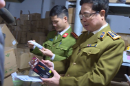Phát hiện hàng chục tấn thiết bị y tế và đồ dùng em bé nghi nhập lậu